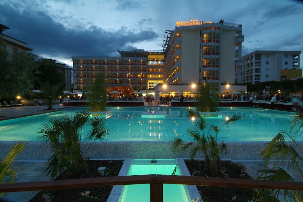 Bibione Palace Hotel Экстерьер фото